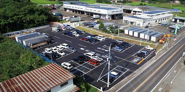 弊社社屋東側駐車場