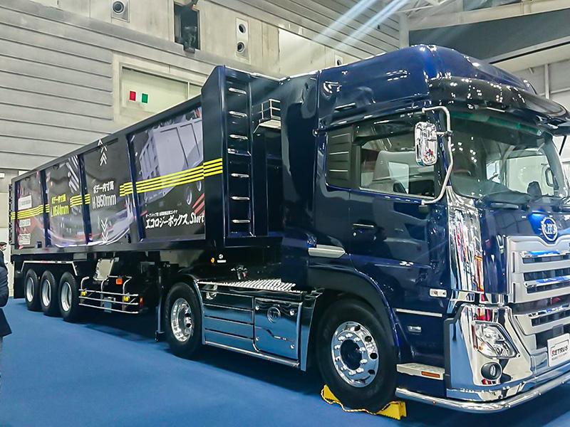 ジャパントラックショー2022　㈱リトラス様ブースにて